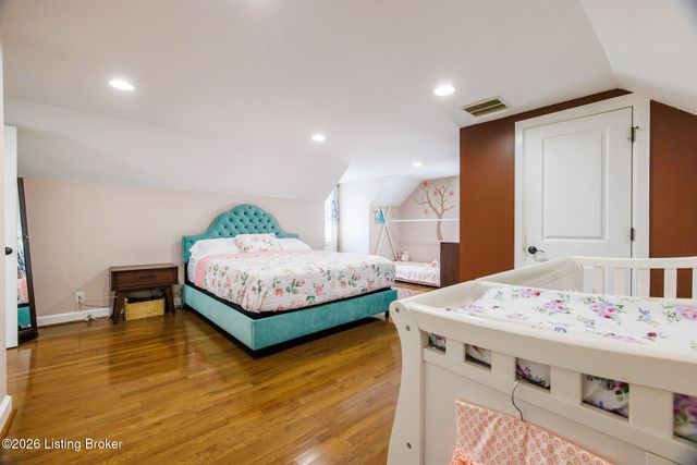 212 Sage Rd, Louisville, KY 40207