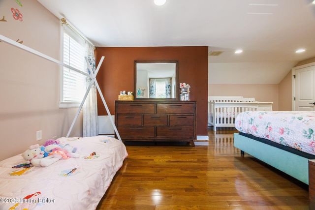 212 Sage Rd, Louisville, KY 40207