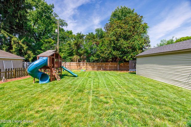 212 Sage Rd, Louisville, KY 40207