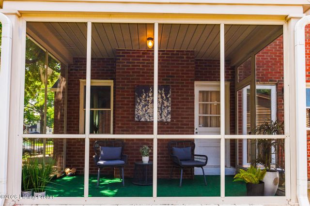 212 Sage Rd, Louisville, KY 40207
