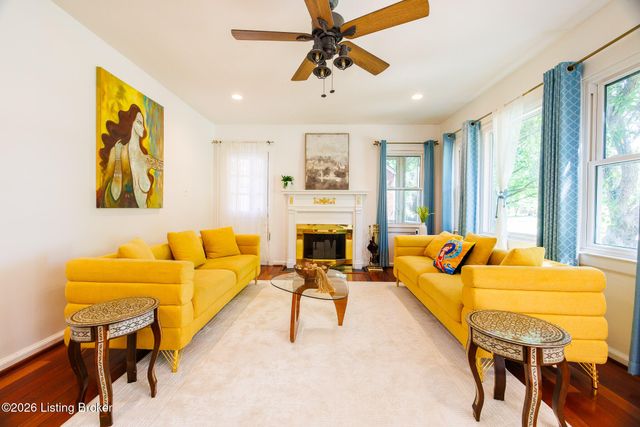 212 Sage Rd, Louisville, KY 40207