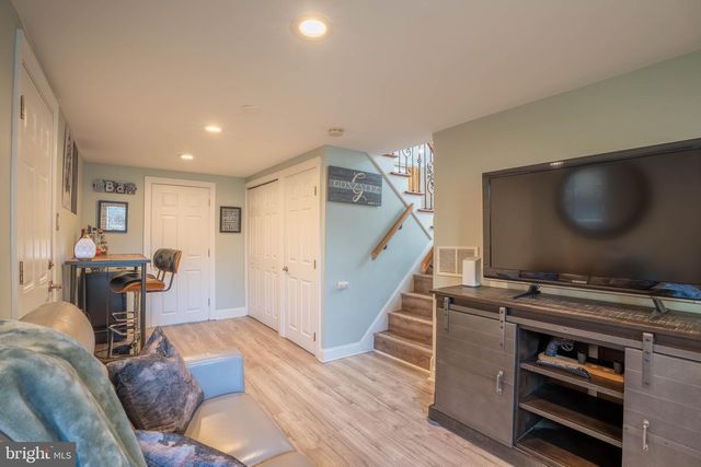 202 HENDRICKSON, Edgewater Park, NJ 08010