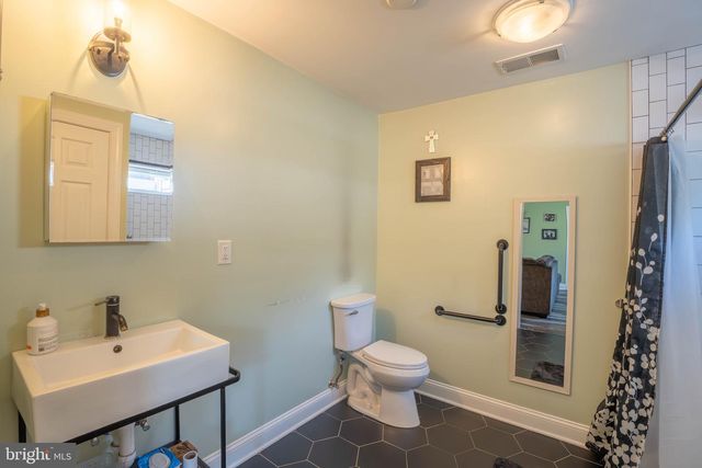 202 HENDRICKSON, Edgewater Park, NJ 08010