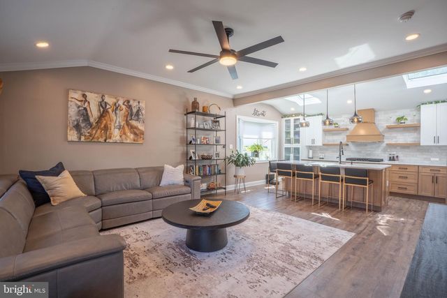 202 HENDRICKSON, Edgewater Park, NJ 08010