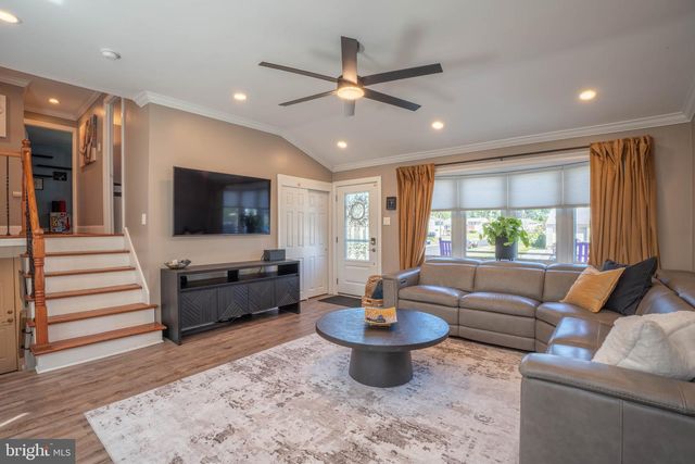 202 HENDRICKSON, Edgewater Park, NJ 08010