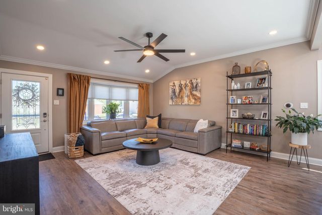 202 HENDRICKSON, Edgewater Park, NJ 08010