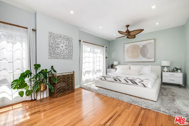 4444 Moorpark Way 202, Toluca Lake, CA 91602