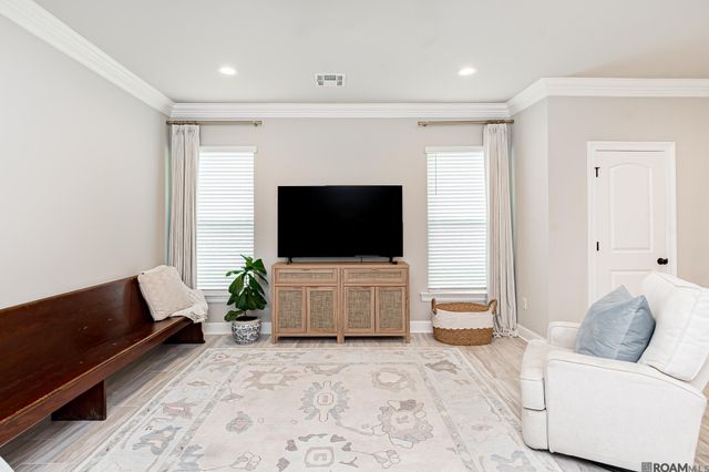 26785 Elmcrest Dr, Denham Springs, LA 70726