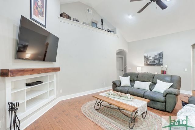 190 Blackjack Oak Drive E, Richmond Hill, GA 31324