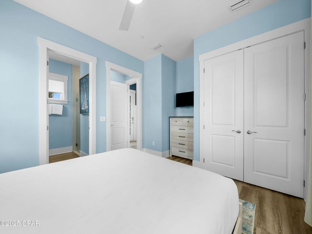 Image 10 of property listing at 13650 Front Beach Road, Panama City Beach, FL 32413