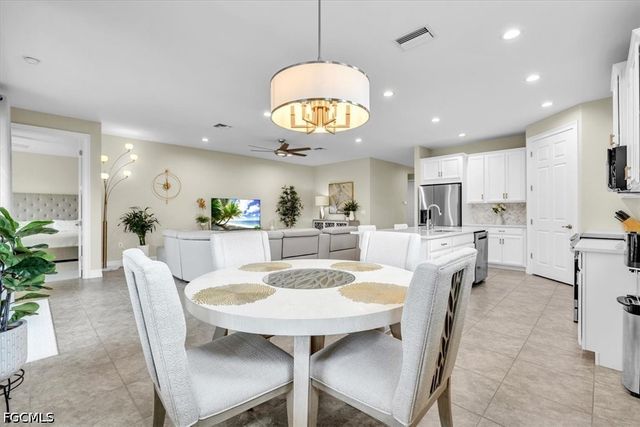 3286 Birchin LN, Fort Myers, FL 33916