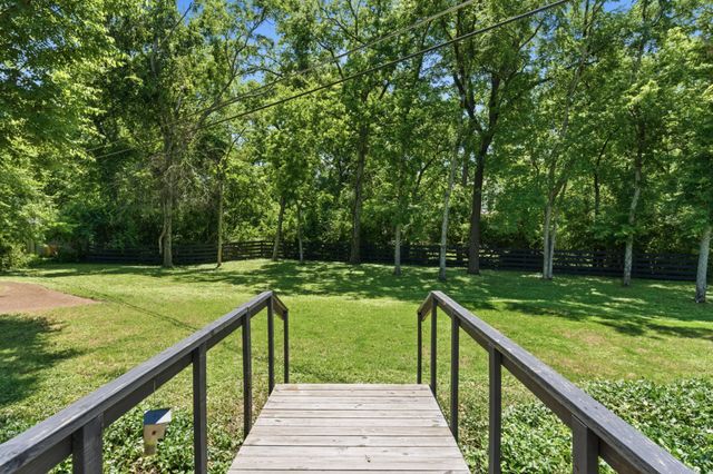2419 Valley Brook Rd, Nashville, TN 37215