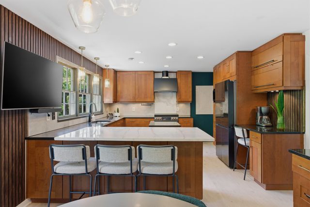 2419 Valley Brook Rd, Nashville, TN 37215