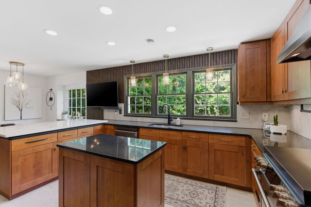 2419 Valley Brook Rd, Nashville, TN 37215