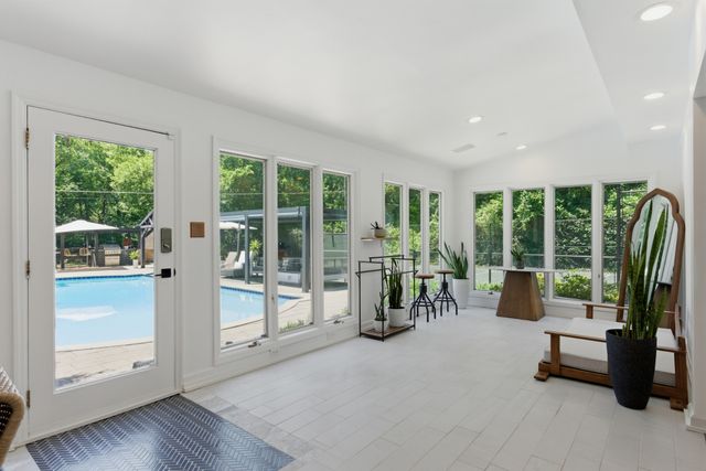 2419 Valley Brook Rd, Nashville, TN 37215