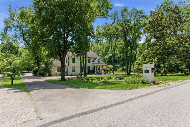 2419 Valley Brook Rd, Nashville, TN 37215