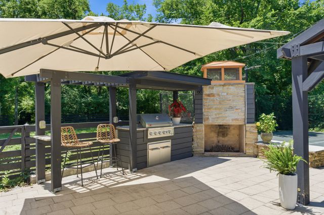 2419 Valley Brook Rd, Nashville, TN 37215