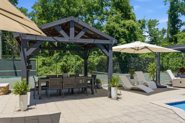 2419 Valley Brook Rd, Nashville, TN 37215