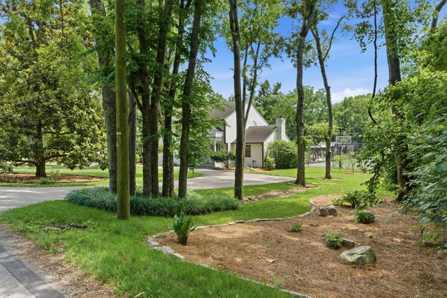 2419 Valley Brook Rd, Nashville, TN 37215