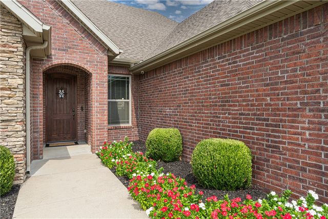 4846 W Wales Drive, Fayetteville, AR 72704
