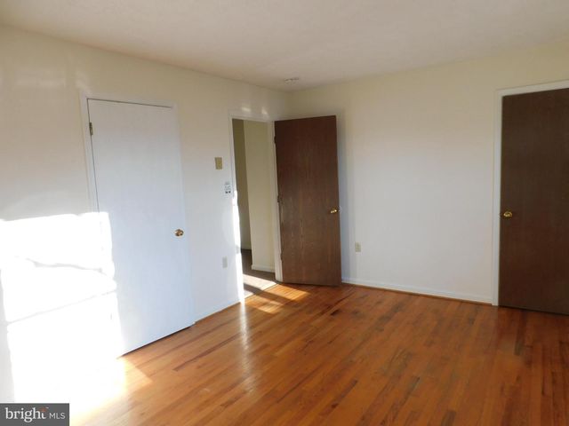 244 WATERFORD LN, Winchester, VA 22602