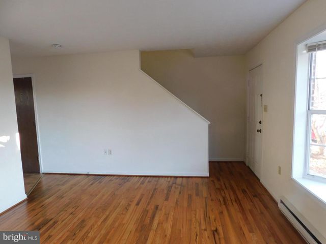 244 WATERFORD LN, Winchester, VA 22602