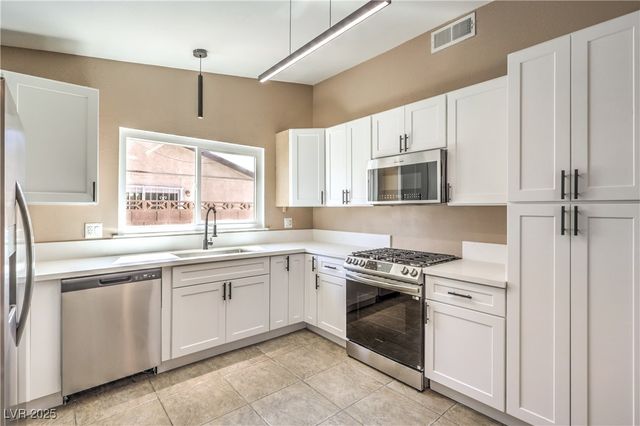 3887 Delling Court, Las Vegas, NV 89104