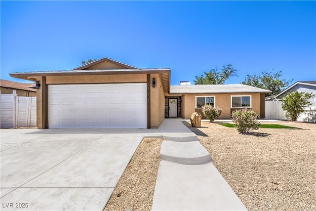 3887 Delling Court, Las Vegas, NV 89104