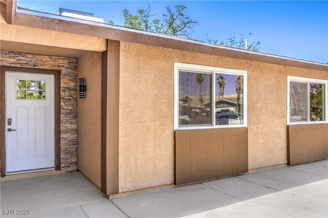 3887 Delling Court, Las Vegas, NV 89104