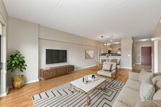 6420 Double Eagle Drive 510, Woodridge, IL 60517