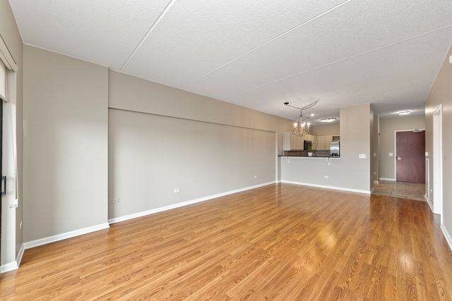 6420 Double Eagle Drive 510, Woodridge, IL 60517