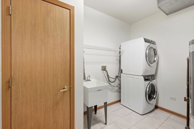 12956 Pennsylvania Avenue, Huntley, IL 60142