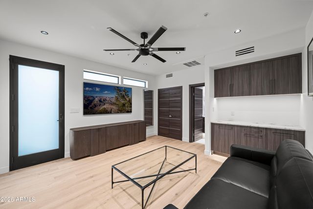 7323 E GAINEY RANCH Road 3, Scottsdale, AZ 85258