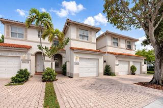 10909 NW 43rd Ln, Doral, FL 33178
