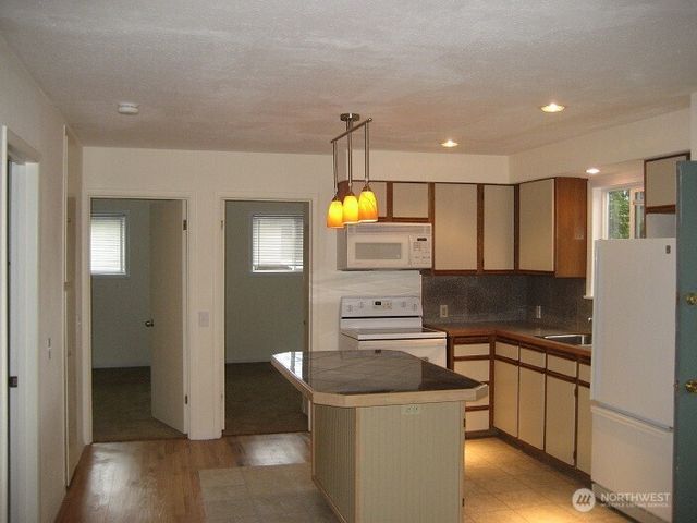 1254 8th Avenue S, Edmonds, WA 98020
