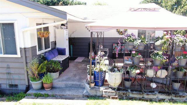 1254 8th Avenue S, Edmonds, WA 98020