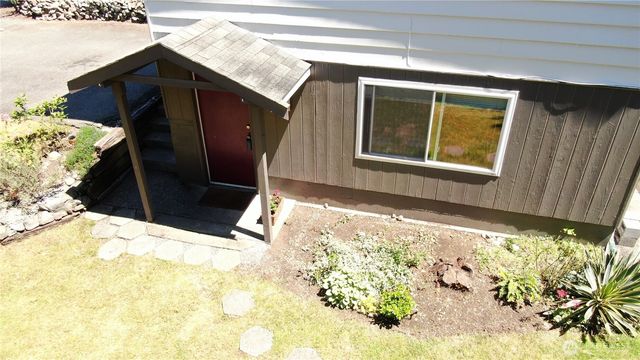 1254 8th Avenue S, Edmonds, WA 98020