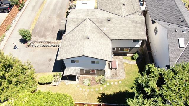 1254 8th Avenue S, Edmonds, WA 98020