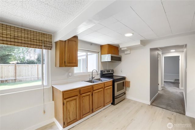 1254 8th Avenue S, Edmonds, WA 98020