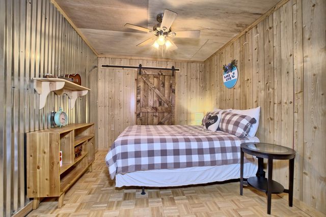 590 Angela Lane, Hemphill, TX 75948