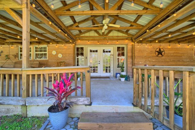 590 Angela Lane, Hemphill, TX 75948