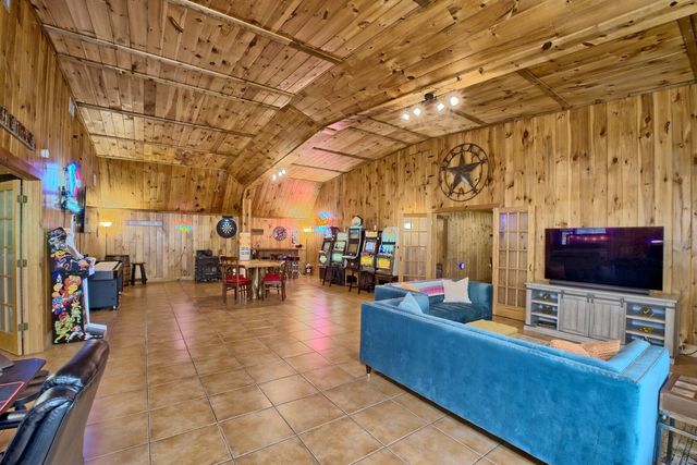 590 Angela Lane, Hemphill, TX 75948