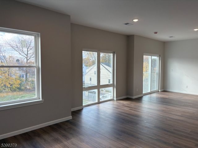 118 19Th Ave, Irvington Twp., NJ 07111