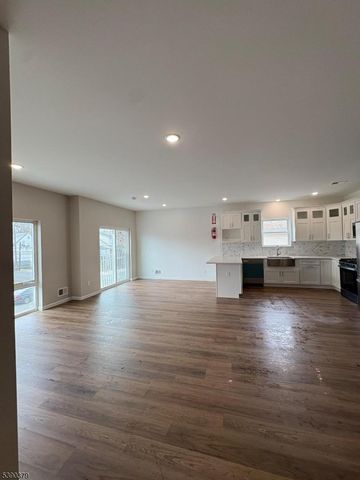 118 19Th Ave, Irvington Twp., NJ 07111