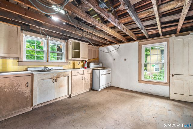 20 Maple Street, Middletown, CT 06457