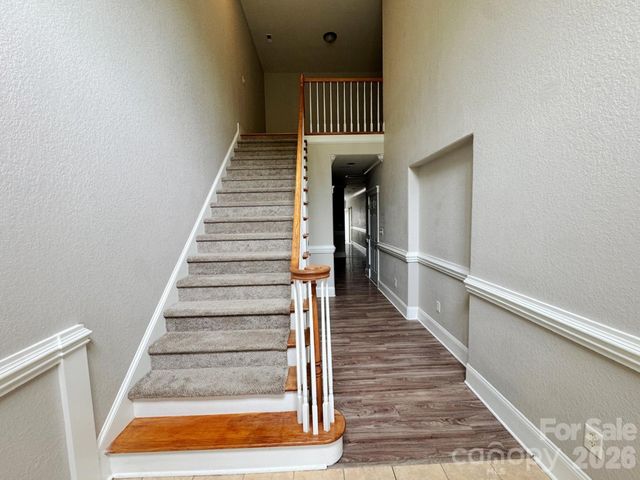 1005 Stuarts Landing Drive, Cramerton, NC 28032