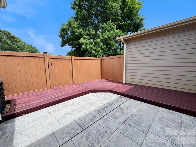 1005 Stuarts Landing Drive, Cramerton, NC 28032