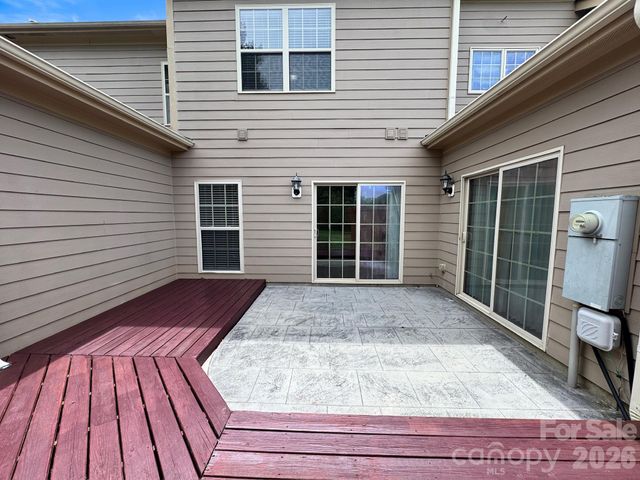 1005 Stuarts Landing Drive, Cramerton, NC 28032
