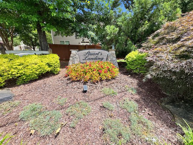 1005 Stuarts Landing Drive, Cramerton, NC 28032