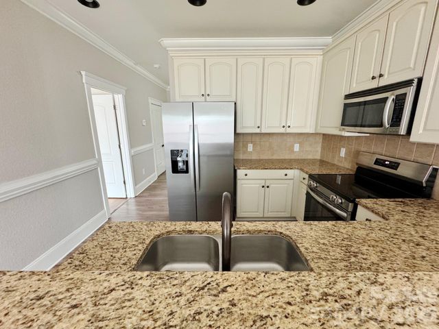 1005 Stuarts Landing Drive, Cramerton, NC 28032